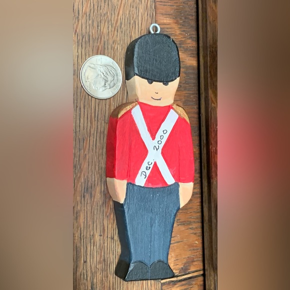 Y2K Vintage Artisan Hand Crafted Wooden Old Style Soldier Ornament - Picture 9 of 12